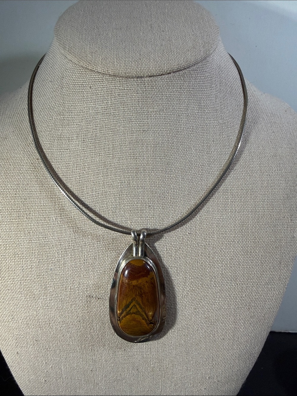 925, Sterling Silver Statement Tigers Eye Pendant w Omega Necklace